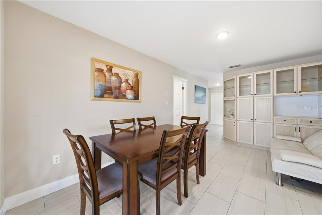 5883 WHISTLEWOOD CIRCLE