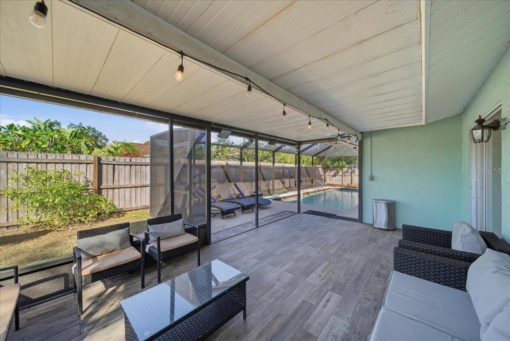 5883 WHISTLEWOOD CIRCLE