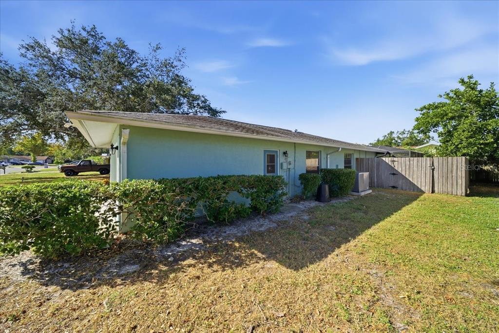 5883 WHISTLEWOOD CIRCLE