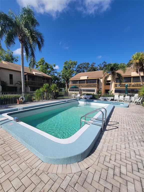 3097 WILLOW GREEN UNIT 32