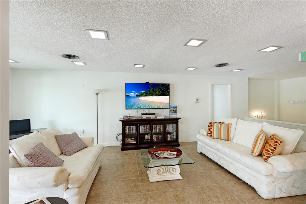 33 S GULFSTREAM AVENUE UNIT 30
