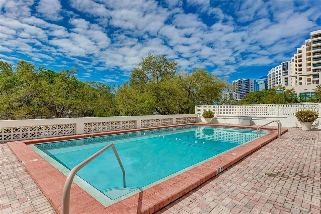 33 S GULFSTREAM AVENUE UNIT 30