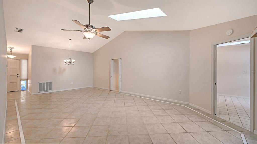 4799 OAK FOREST DRIVE W UNIT 4