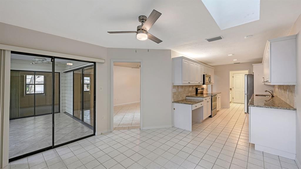 4799 OAK FOREST DRIVE W UNIT 4