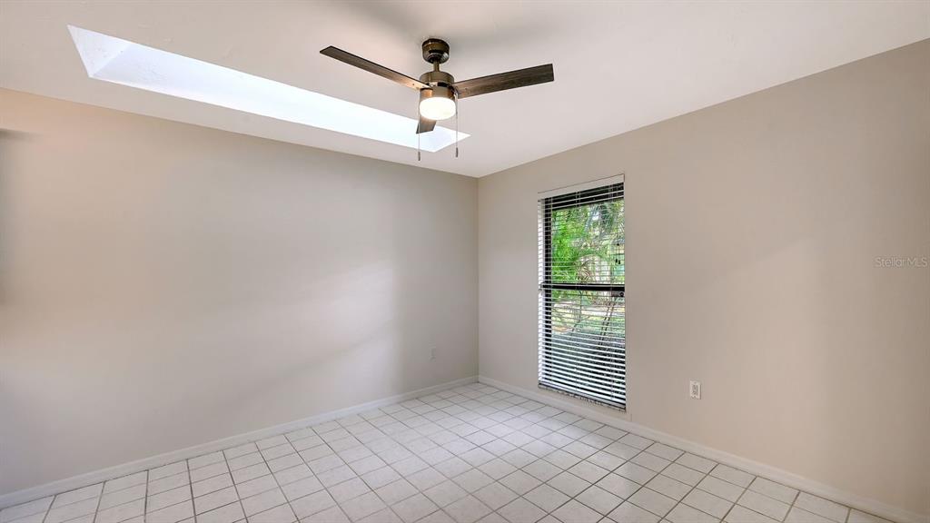4799 OAK FOREST DRIVE W UNIT 4