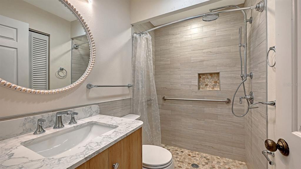 4799 OAK FOREST DRIVE W UNIT 4