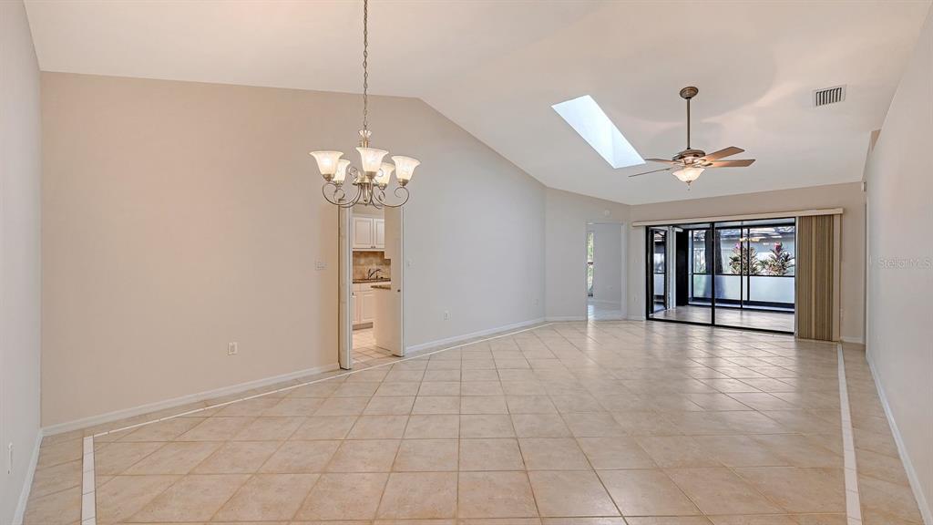 4799 OAK FOREST DRIVE W UNIT 4