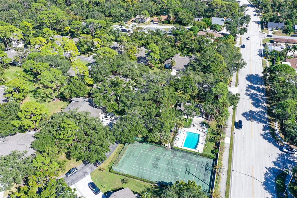4799 OAK FOREST DRIVE W UNIT 4