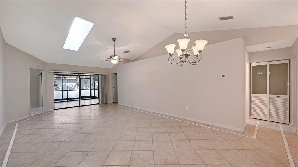 4799 OAK FOREST DRIVE W UNIT 4