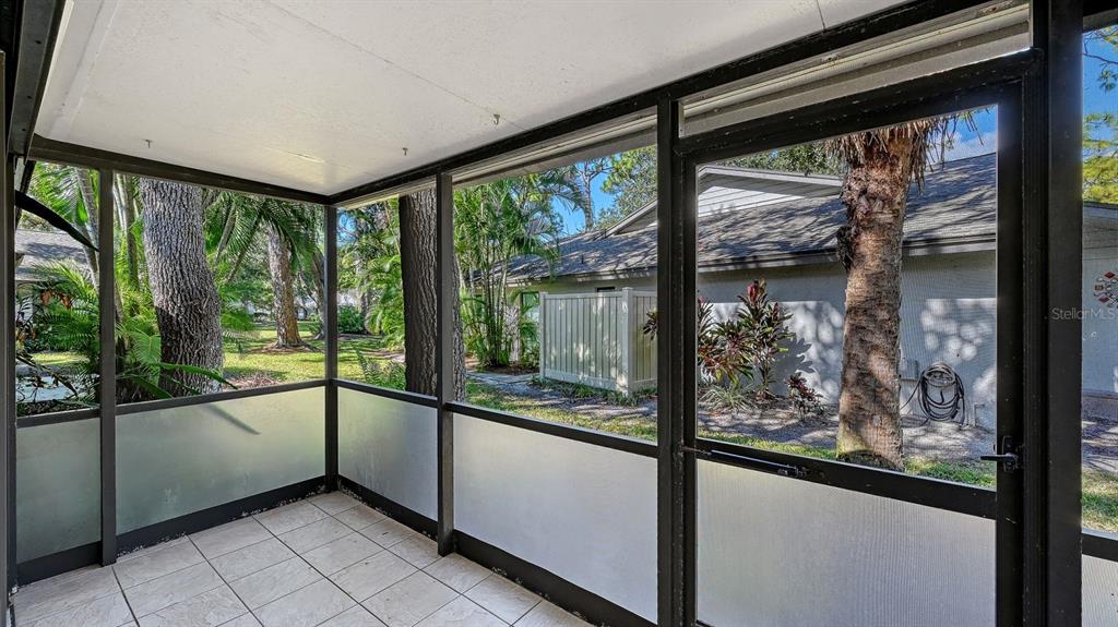4799 OAK FOREST DRIVE W UNIT 4