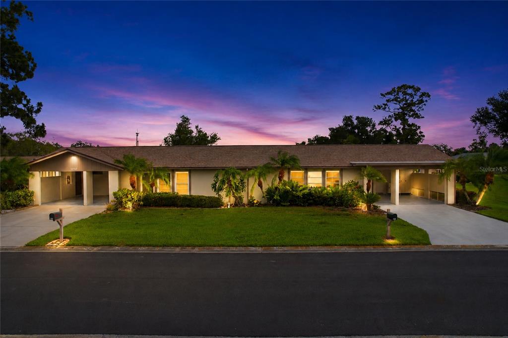 3721 COLLINS STREET UNIT 812