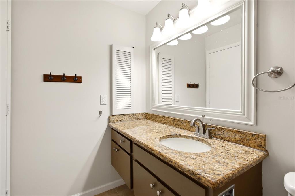 3721 COLLINS STREET UNIT 812