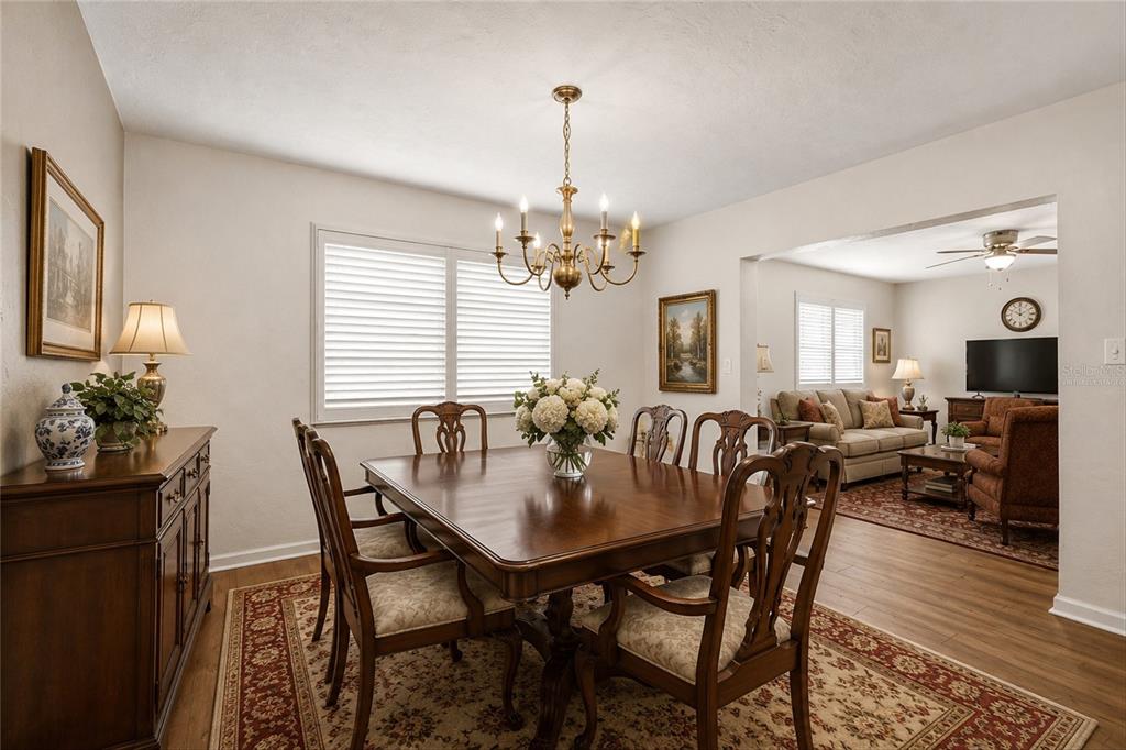 3721 COLLINS STREET UNIT 812