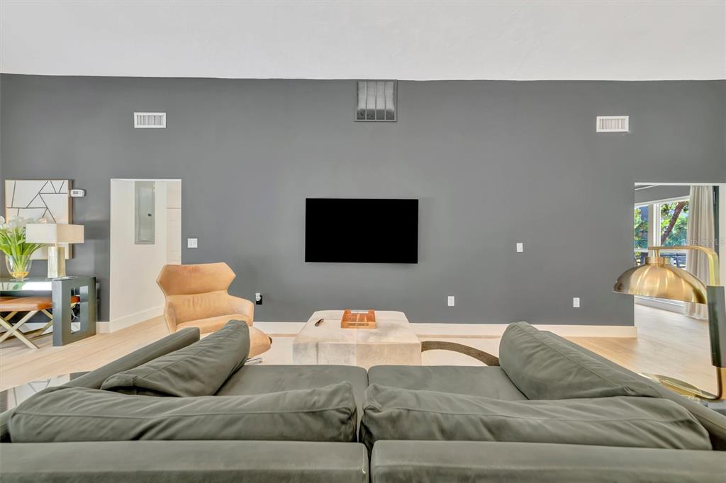 403 LONGBOW TRAIL