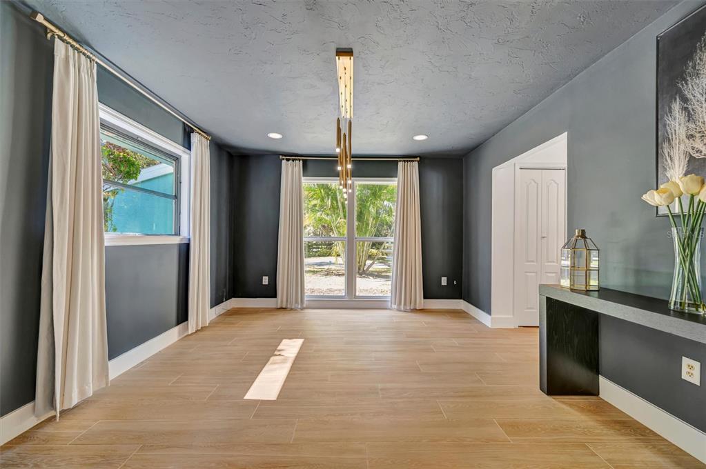 403 LONGBOW TRAIL