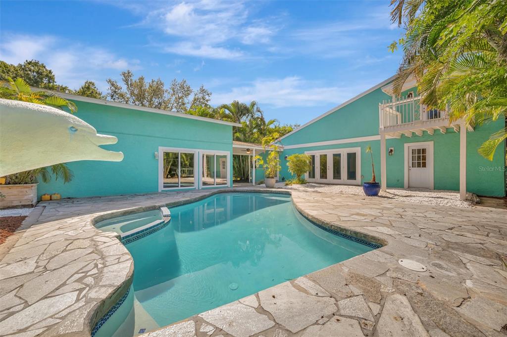 403 LONGBOW TRAIL