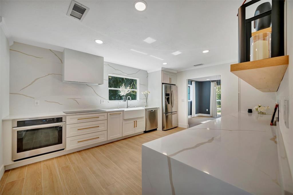 403 LONGBOW TRAIL
