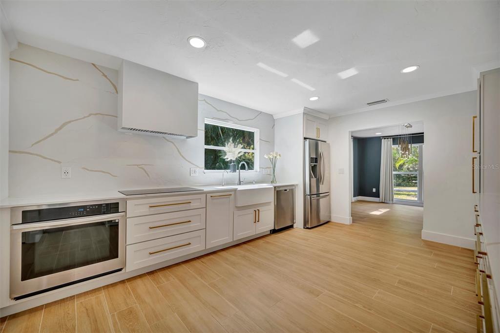 403 LONGBOW TRAIL