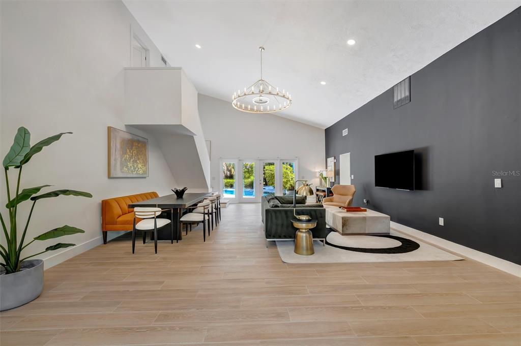 403 LONGBOW TRAIL