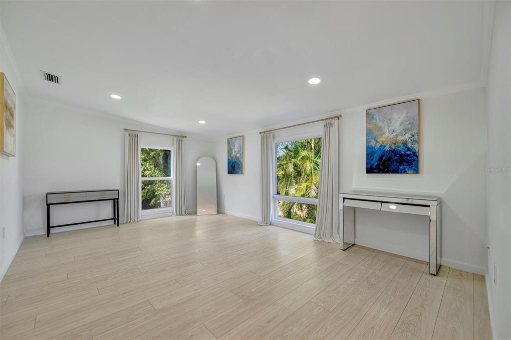403 LONGBOW TRAIL