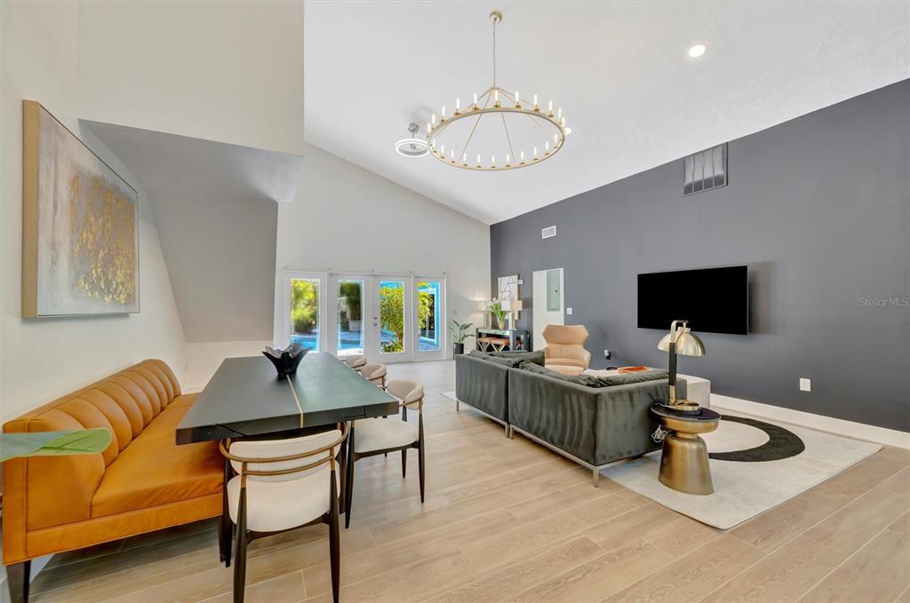 403 LONGBOW TRAIL