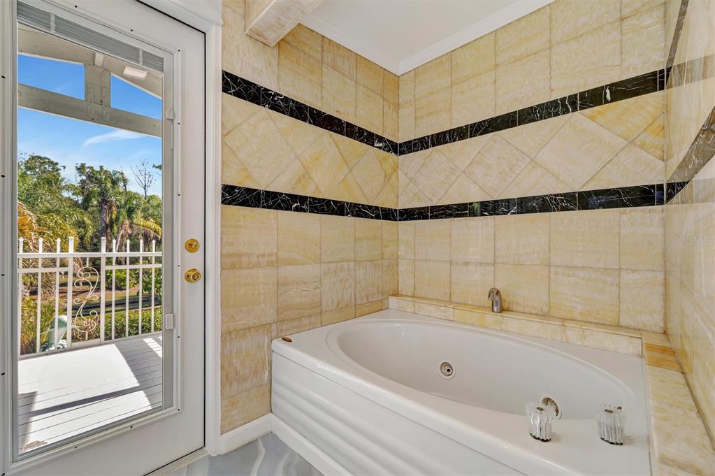 403 LONGBOW TRAIL