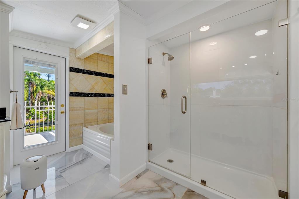 403 LONGBOW TRAIL