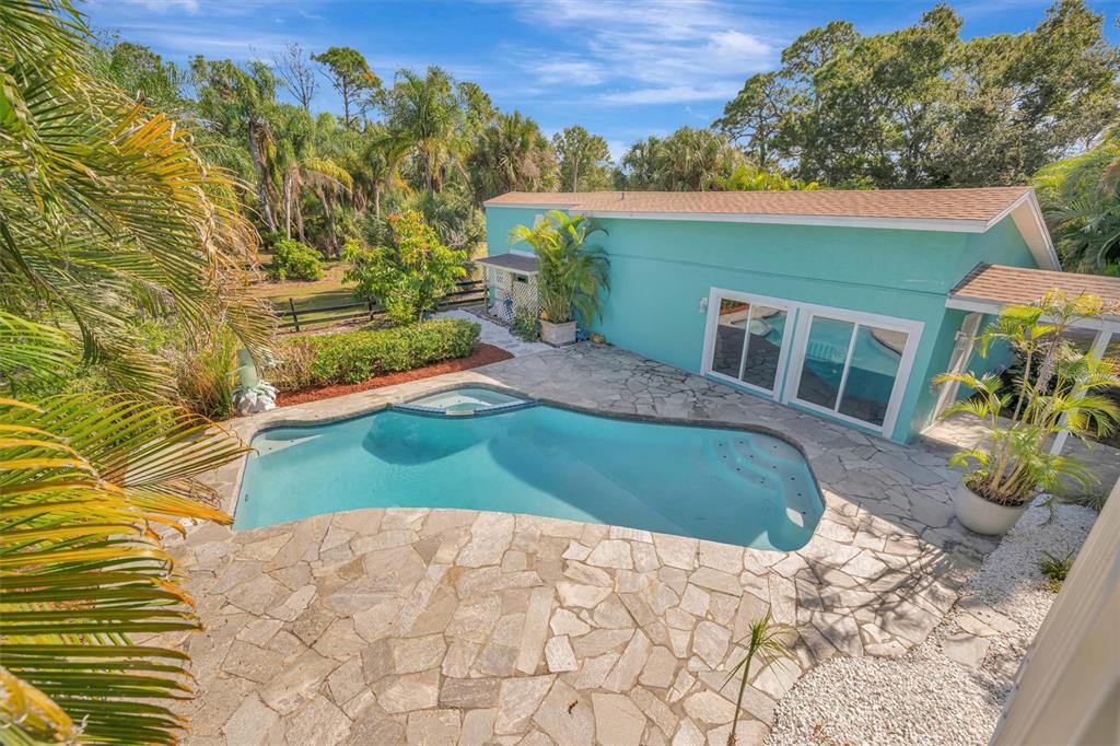 403 LONGBOW TRAIL