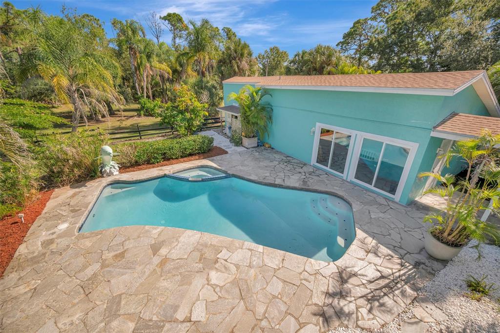 403 LONGBOW TRAIL