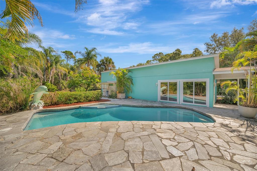 403 LONGBOW TRAIL