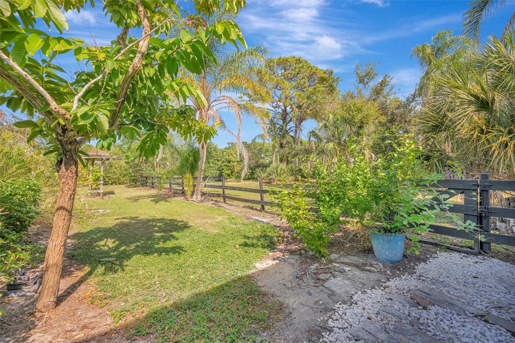 403 LONGBOW TRAIL