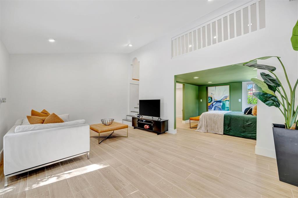 403 LONGBOW TRAIL