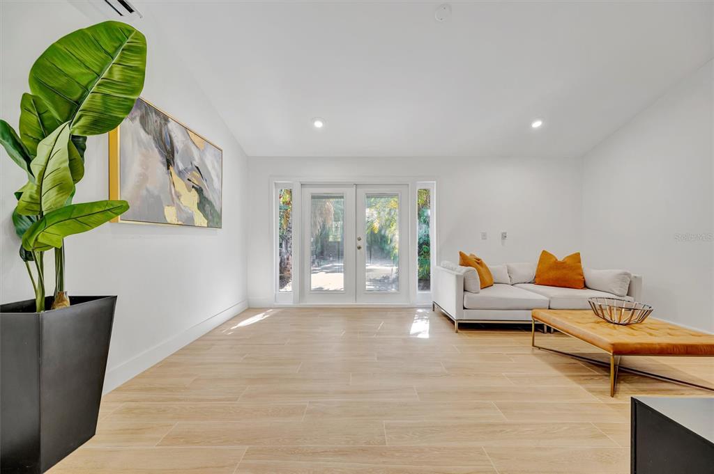 403 LONGBOW TRAIL