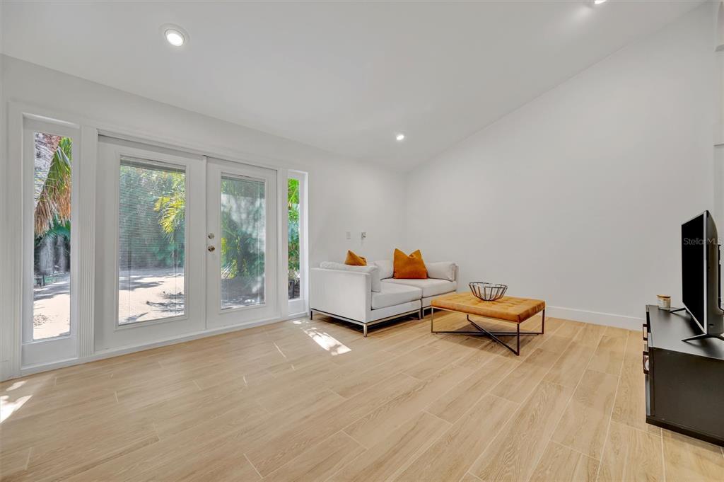 403 LONGBOW TRAIL