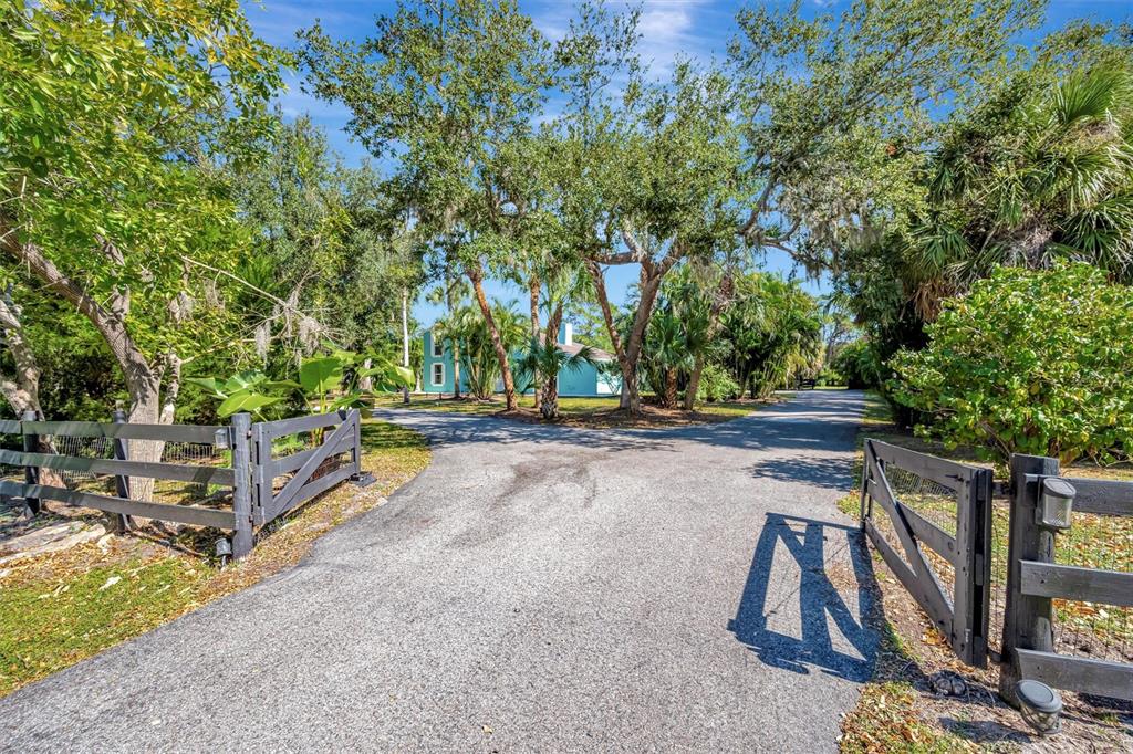 403 LONGBOW TRAIL