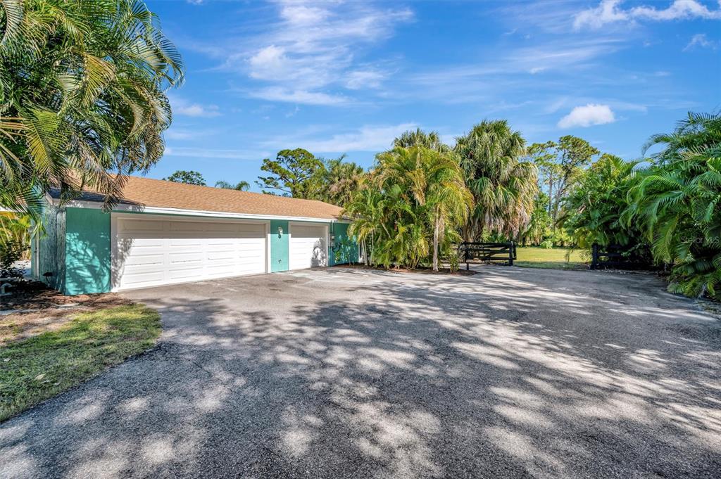 403 LONGBOW TRAIL
