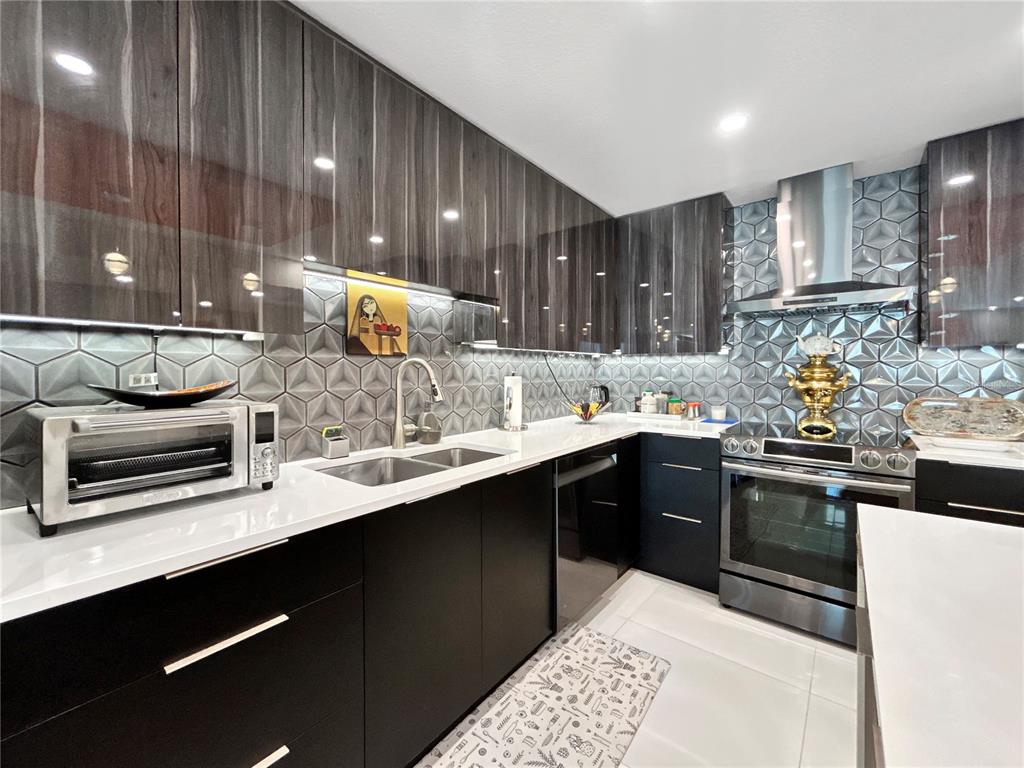 101 S GULFSTREAM AVE UNIT 9C