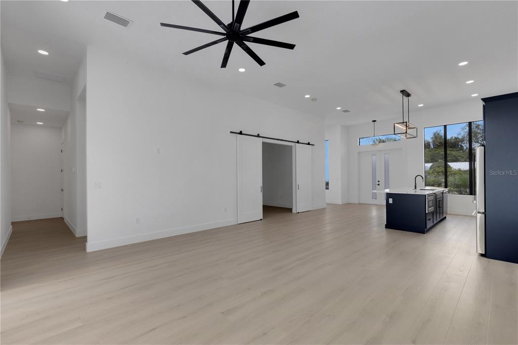 2069 HIBISCUS STREET