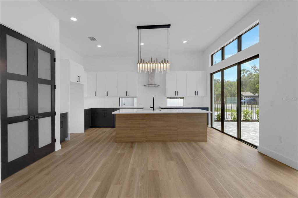 2079 HIBISCUS STREET