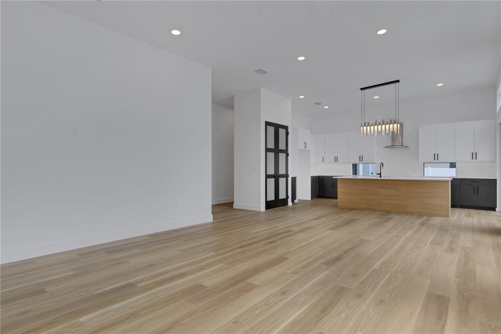 2079 HIBISCUS STREET