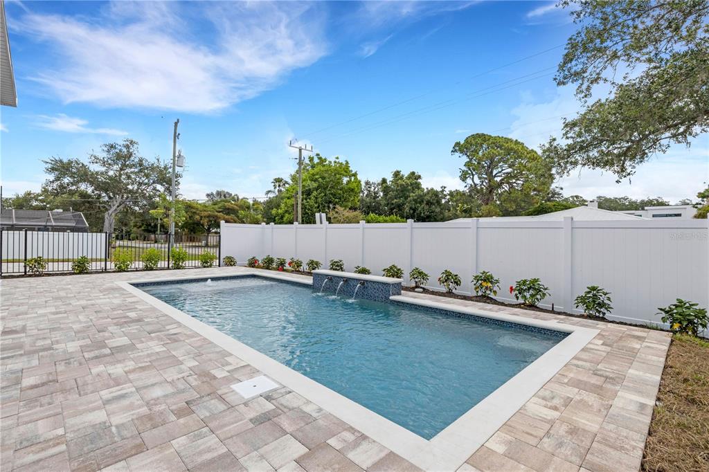 2079 HIBISCUS STREET