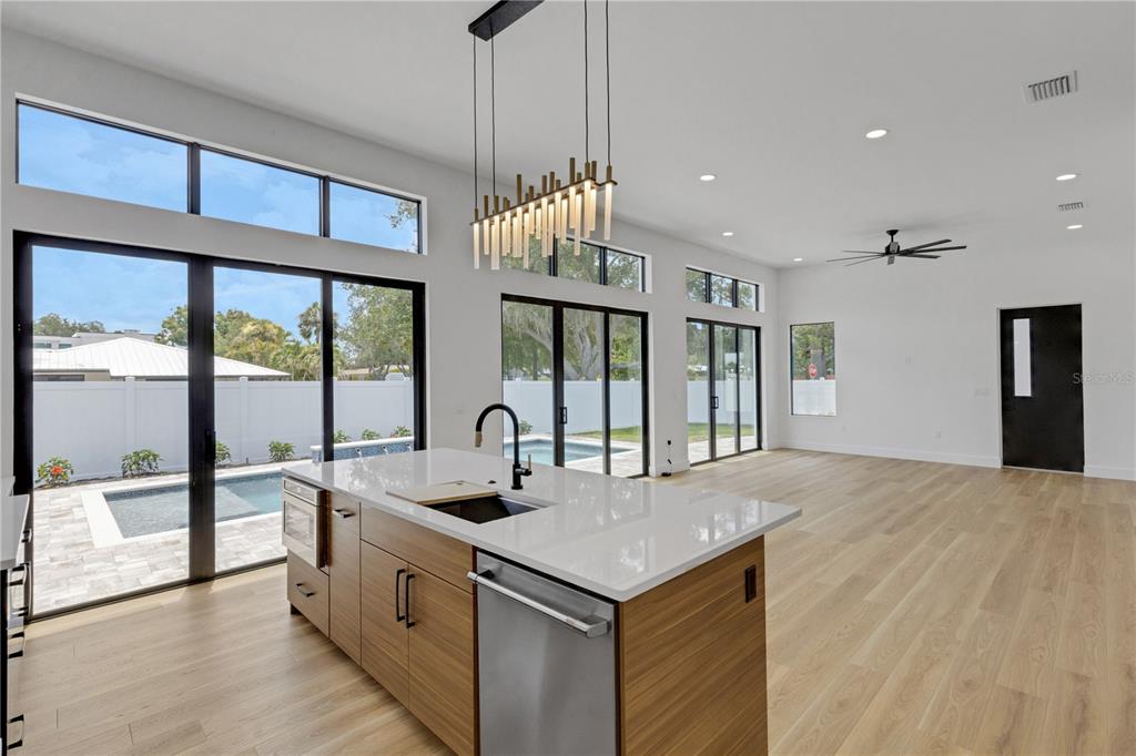 2079 HIBISCUS STREET