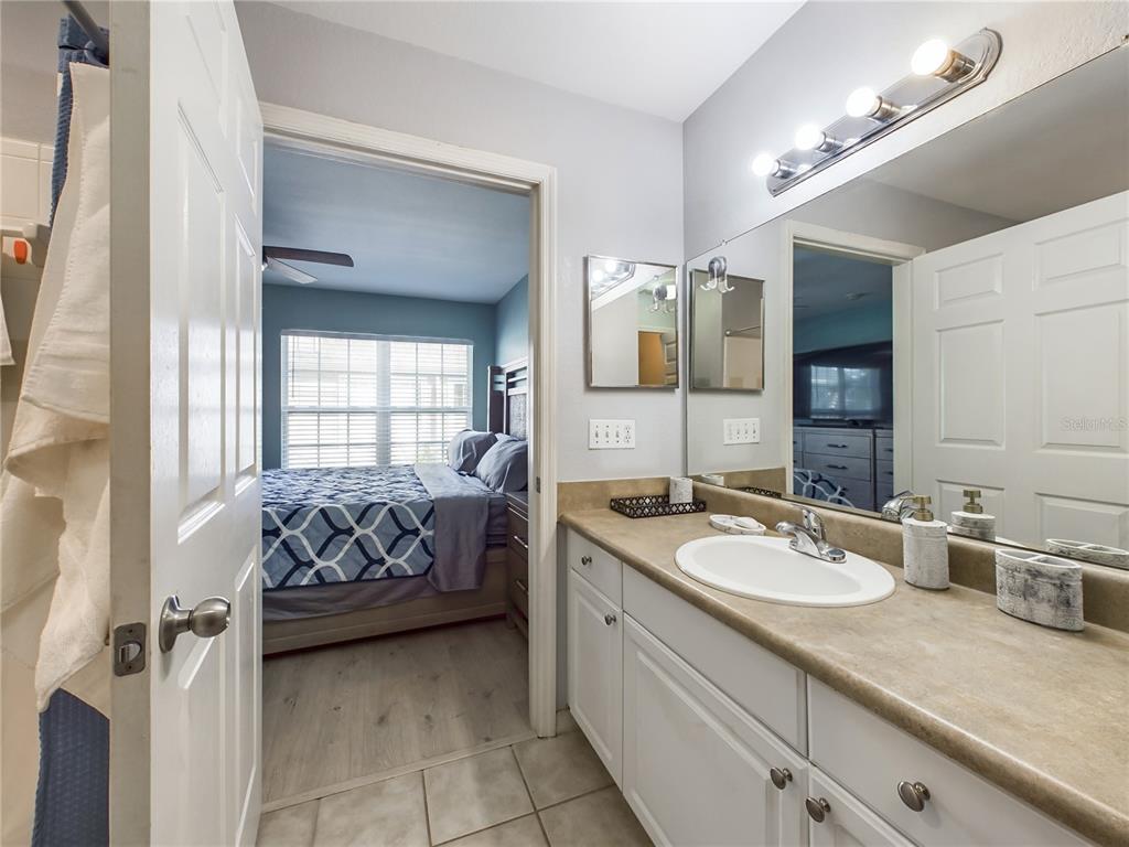 5521 ROSEHILL ROAD UNIT 203