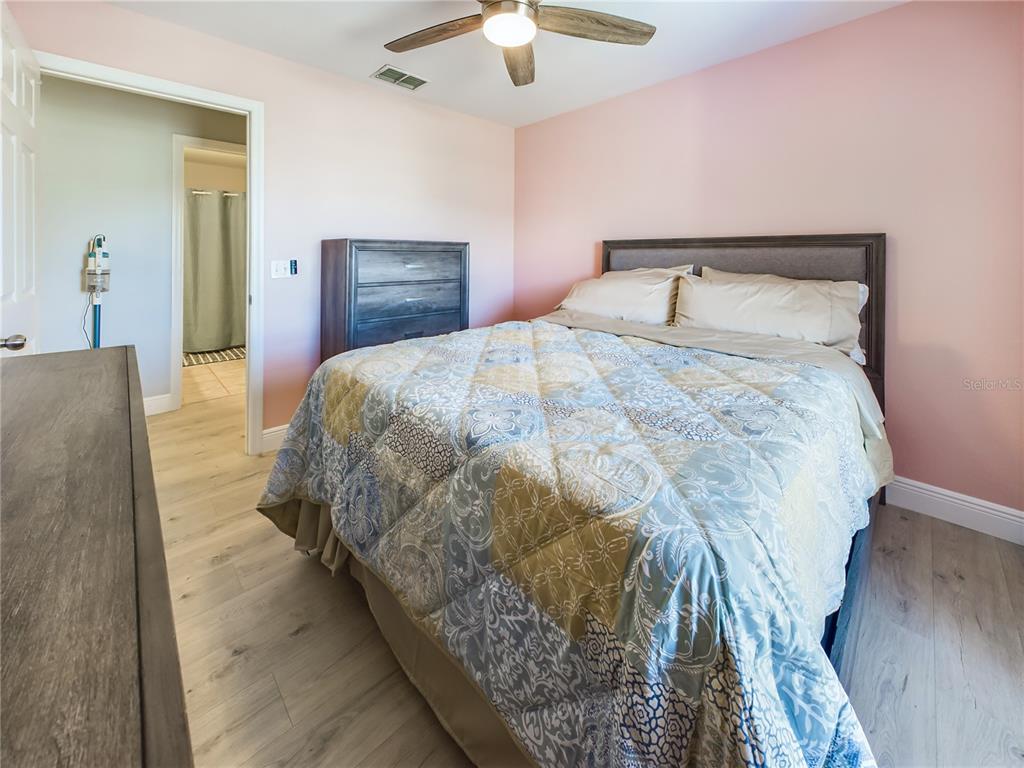 5521 ROSEHILL ROAD UNIT 203