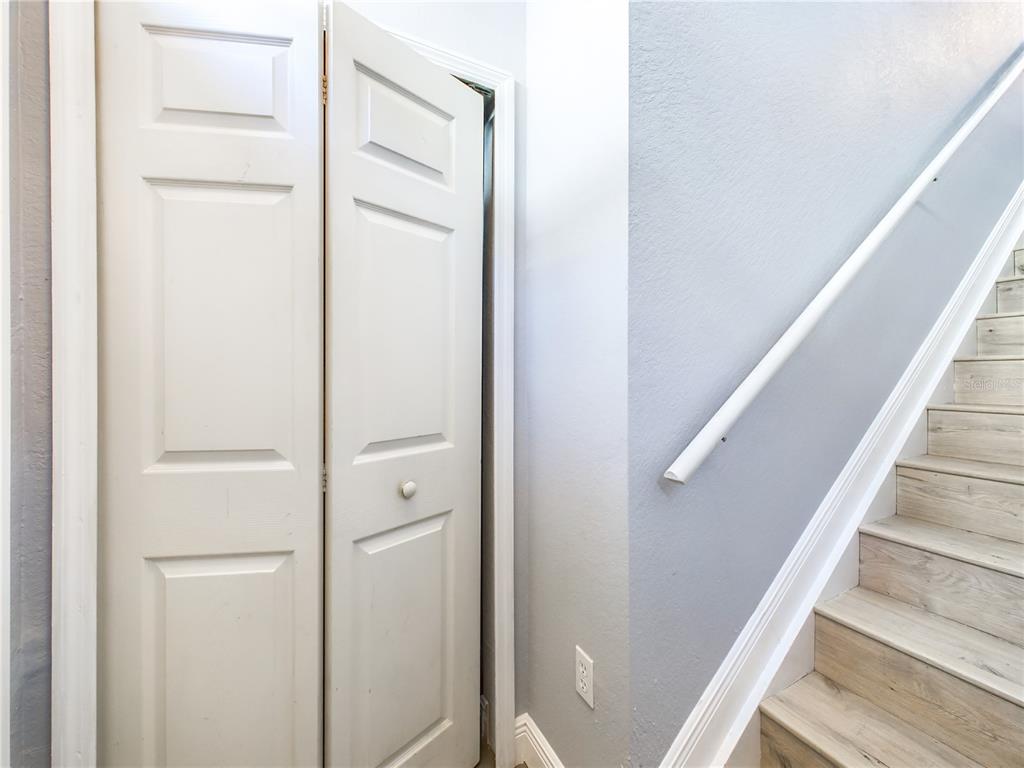 5521 ROSEHILL ROAD UNIT 203
