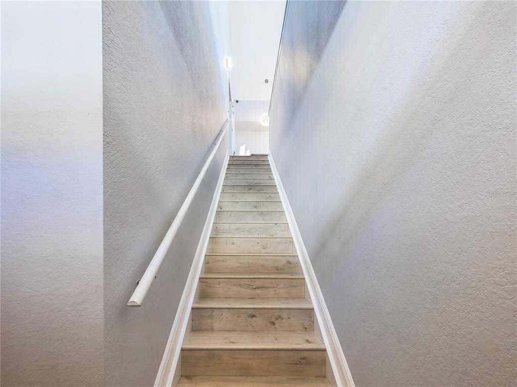 5521 ROSEHILL ROAD UNIT 203