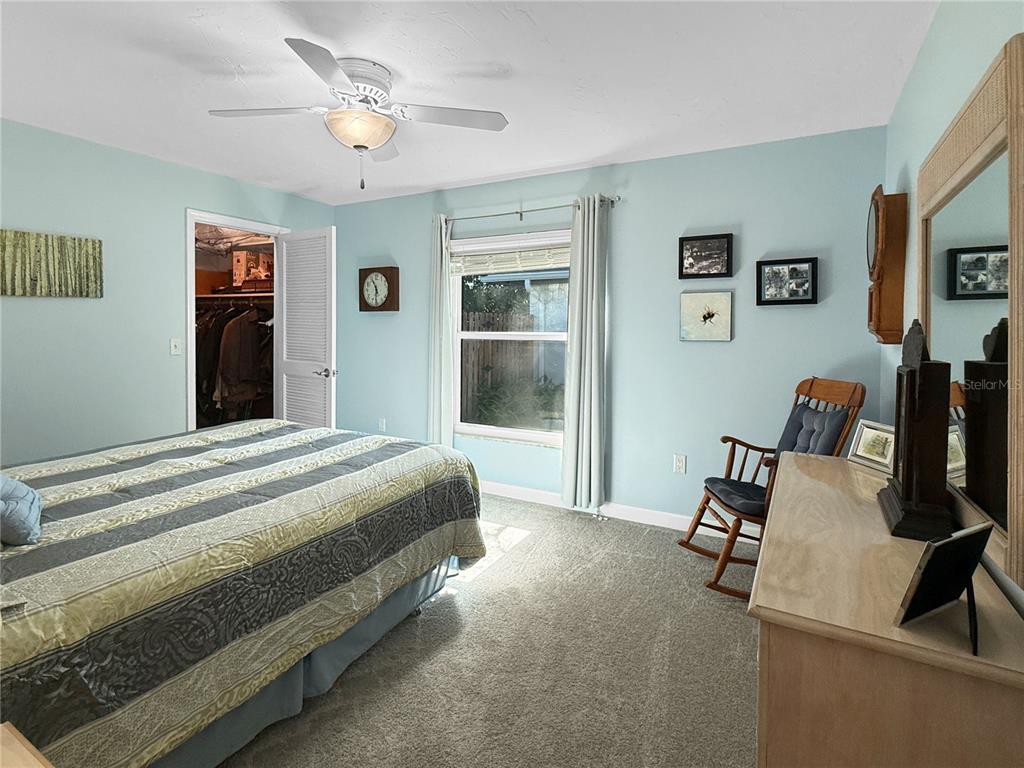 2042 COUNTRY MEADOWS PLACE
