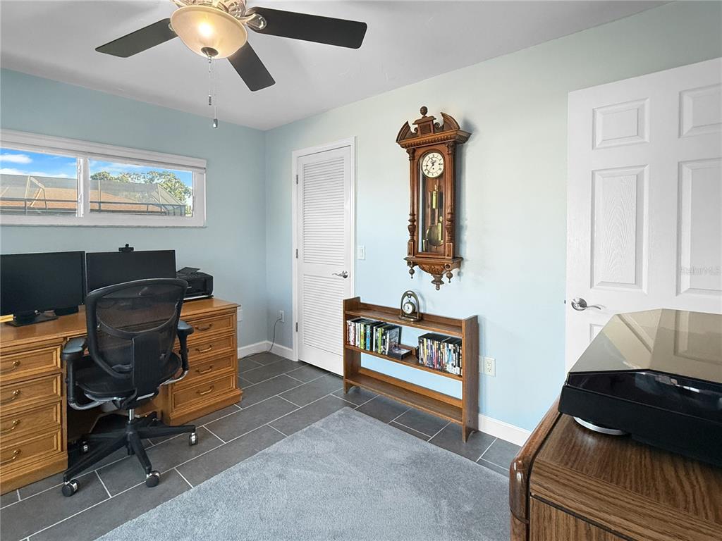 2042 COUNTRY MEADOWS PLACE