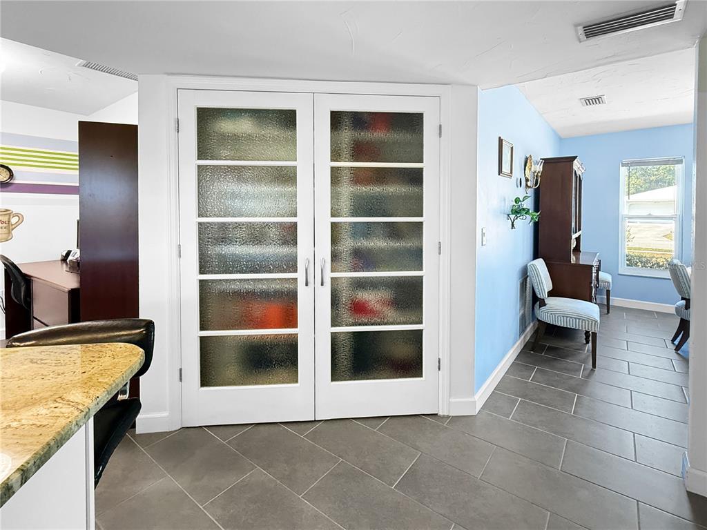 2042 COUNTRY MEADOWS PLACE