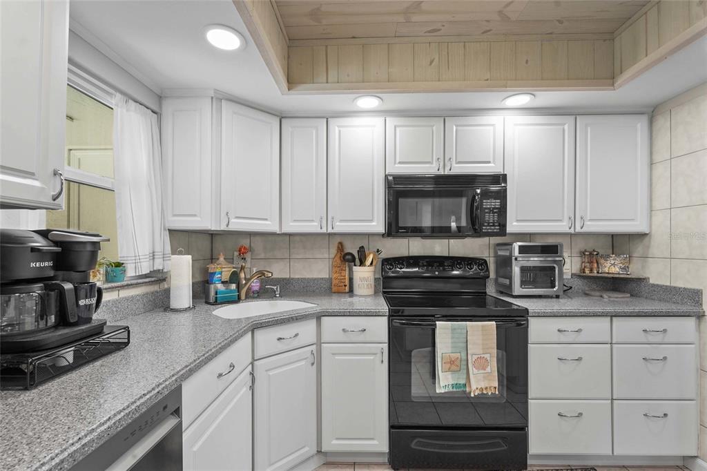 2531 RIVERBLUFF PARKWAY UNIT V